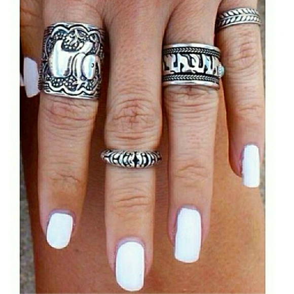 NEW-BOHEMIAN 4PC BOHO ANTIQUE SILVER RING SET - Picture 2 of 5